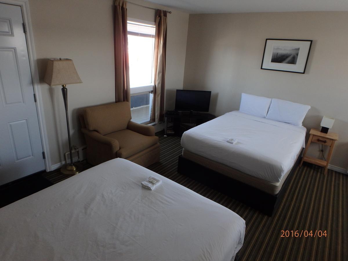New Liskeard Wheel Inn Motel المظهر الخارجي الصورة