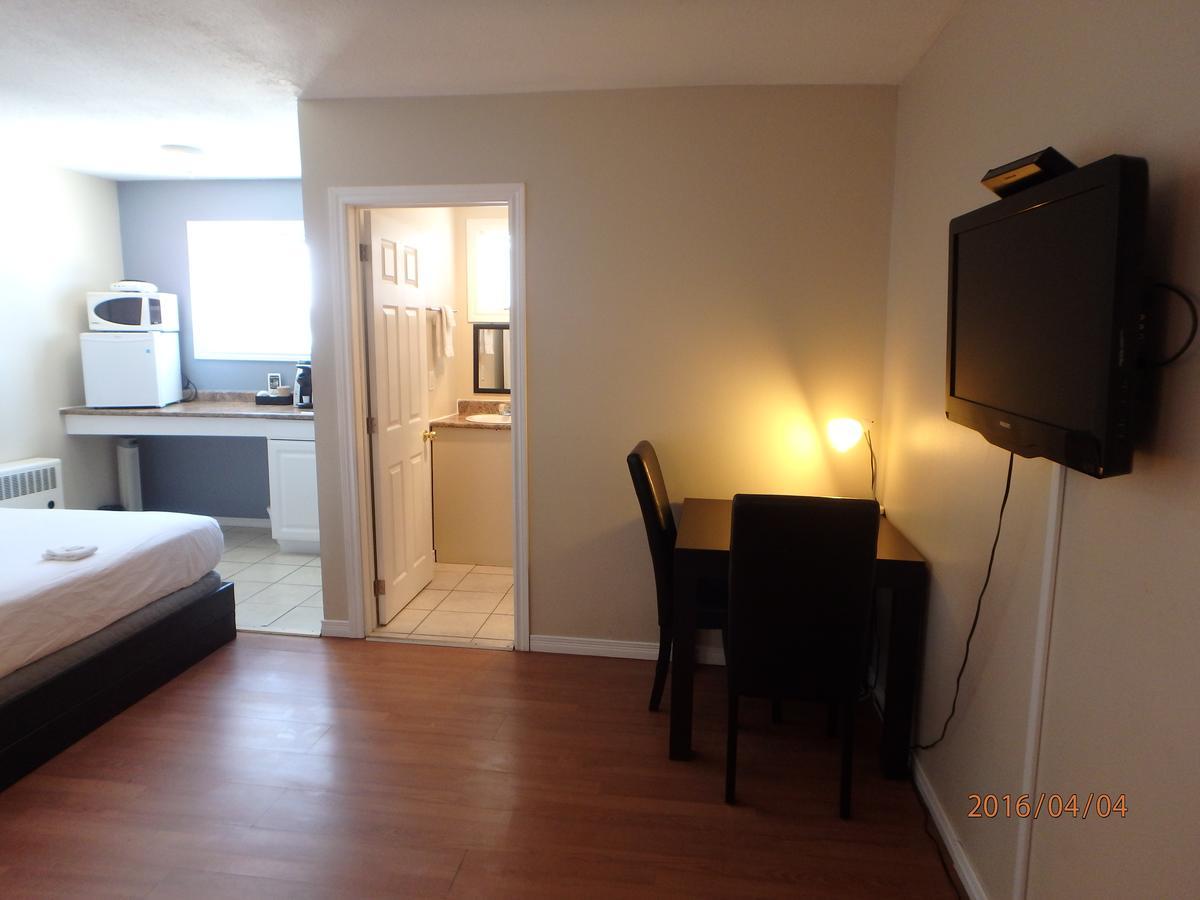 New Liskeard Wheel Inn Motel المظهر الخارجي الصورة