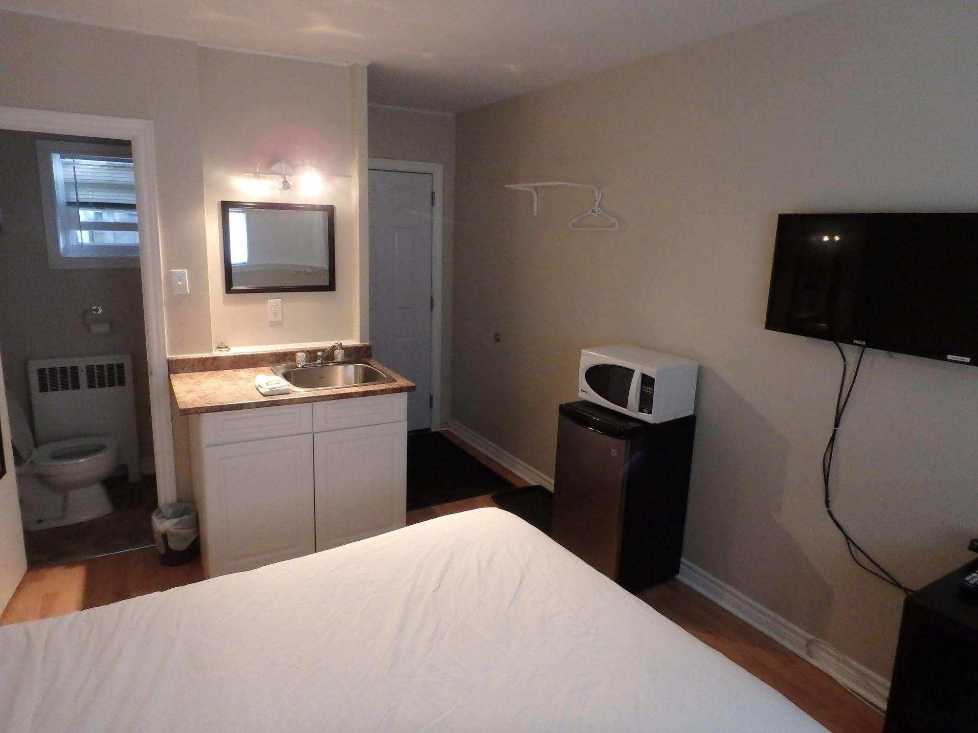 New Liskeard Wheel Inn Motel المظهر الخارجي الصورة