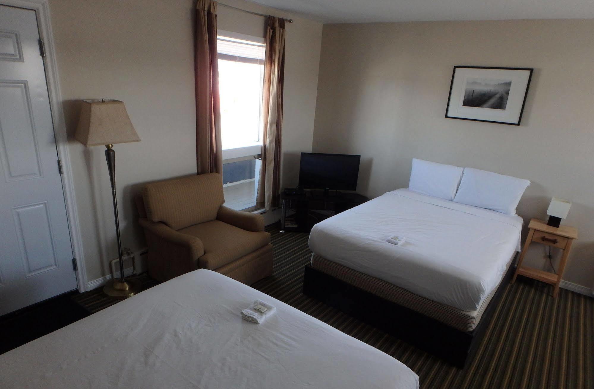 New Liskeard Wheel Inn Motel المظهر الخارجي الصورة