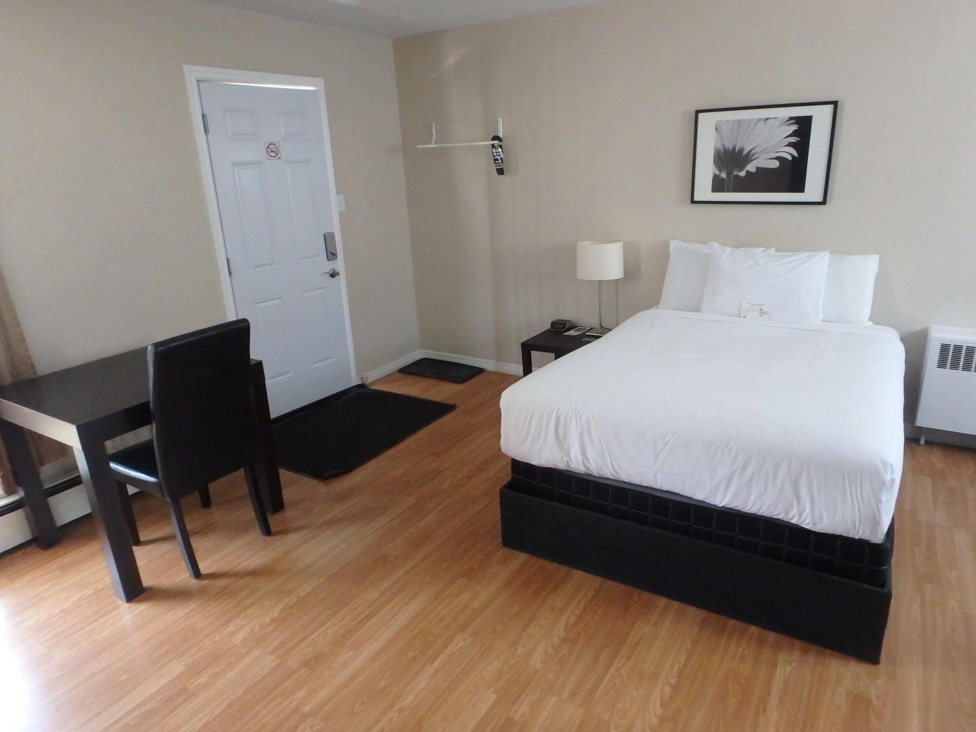 New Liskeard Wheel Inn Motel المظهر الخارجي الصورة