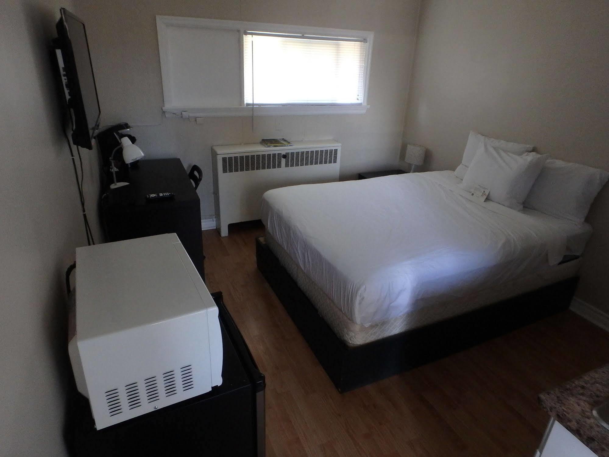 New Liskeard Wheel Inn Motel المظهر الخارجي الصورة