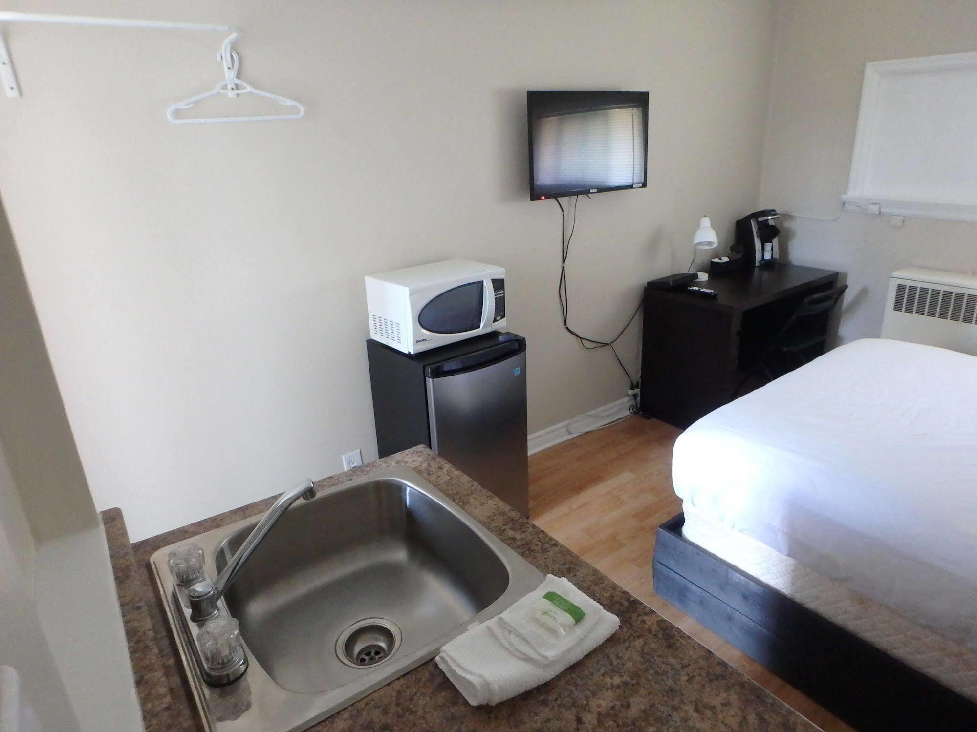 New Liskeard Wheel Inn Motel المظهر الخارجي الصورة