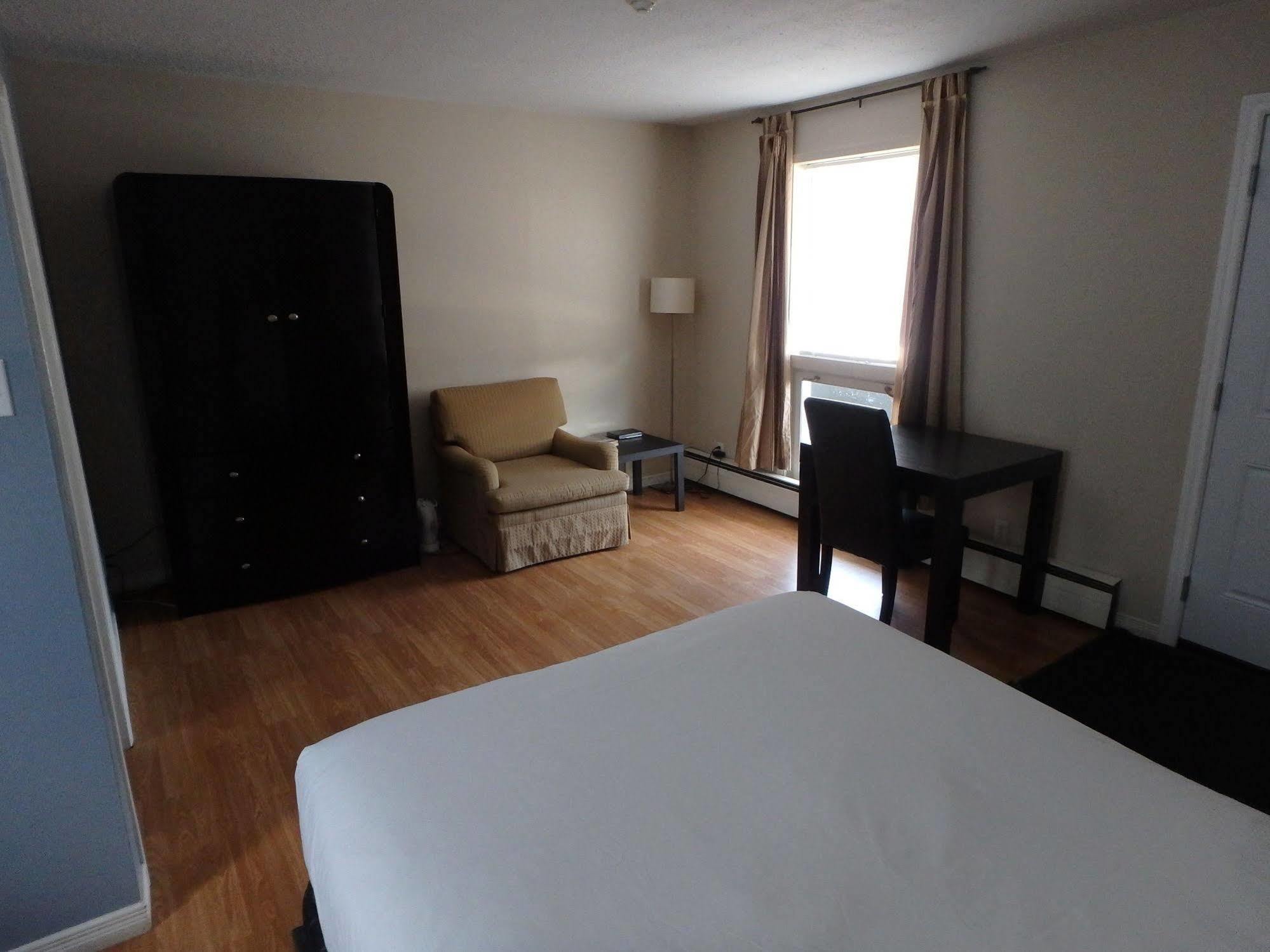 New Liskeard Wheel Inn Motel المظهر الخارجي الصورة