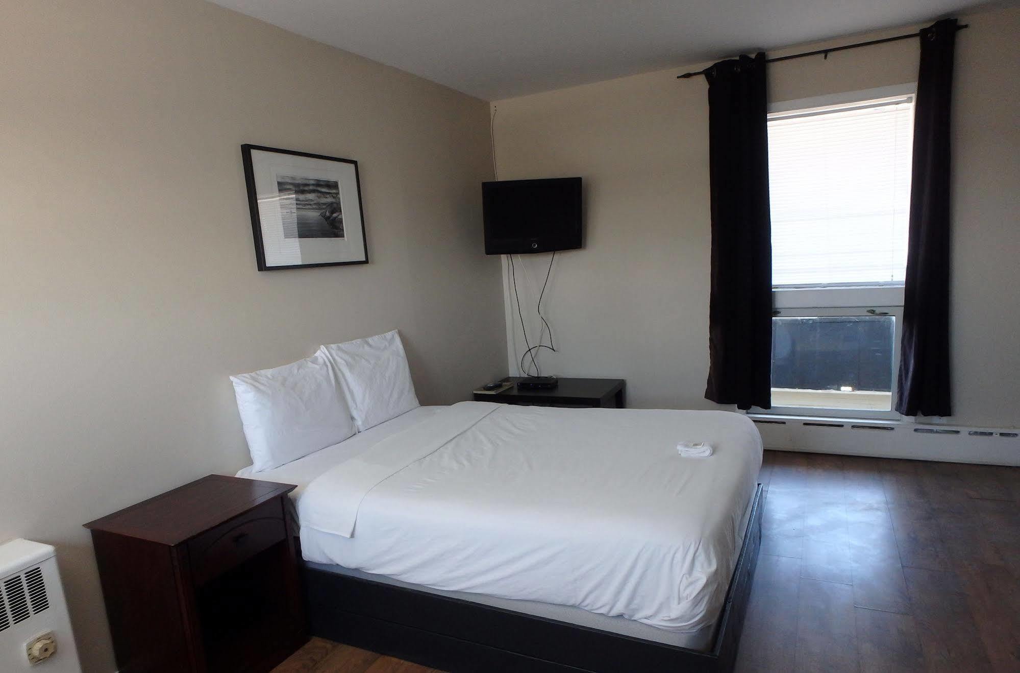 New Liskeard Wheel Inn Motel المظهر الخارجي الصورة