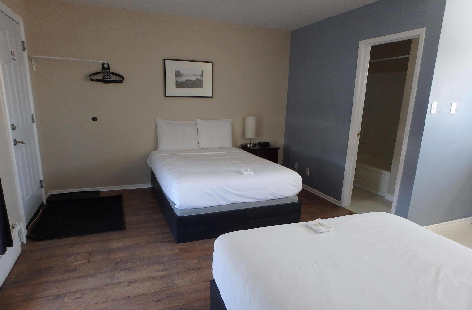 New Liskeard Wheel Inn Motel المظهر الخارجي الصورة