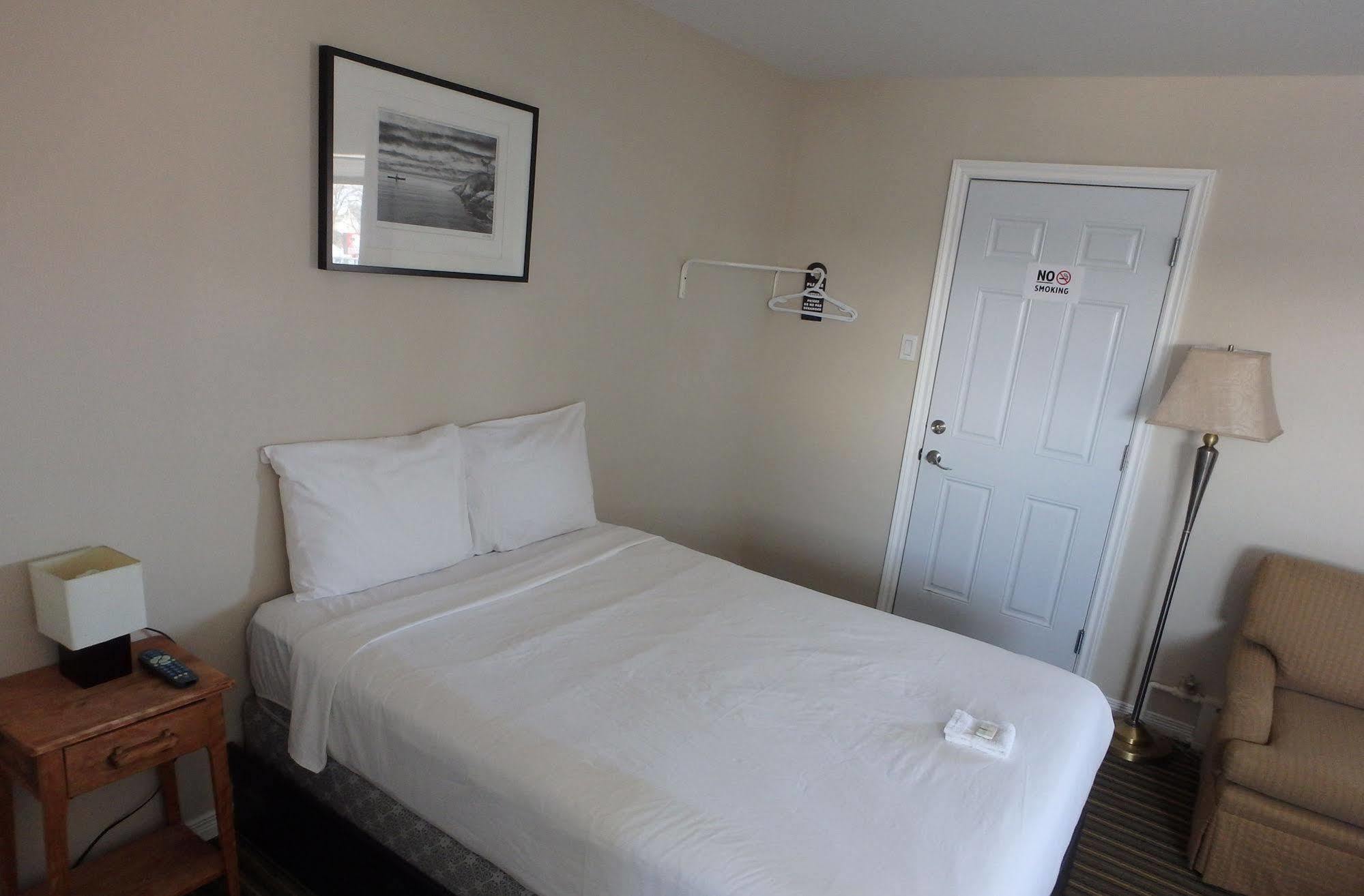 New Liskeard Wheel Inn Motel المظهر الخارجي الصورة