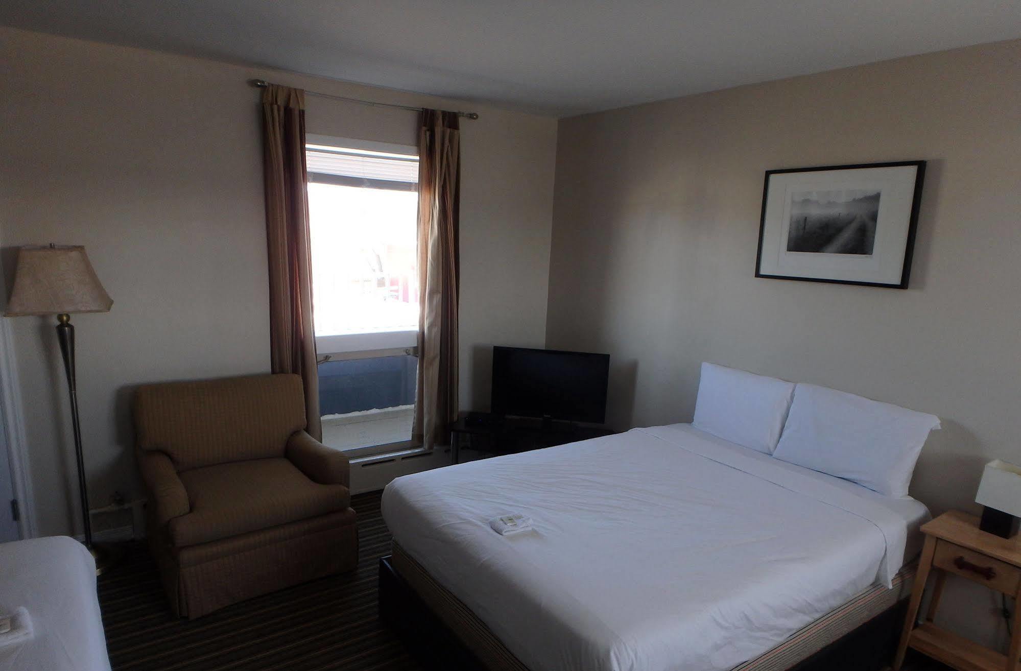 New Liskeard Wheel Inn Motel المظهر الخارجي الصورة