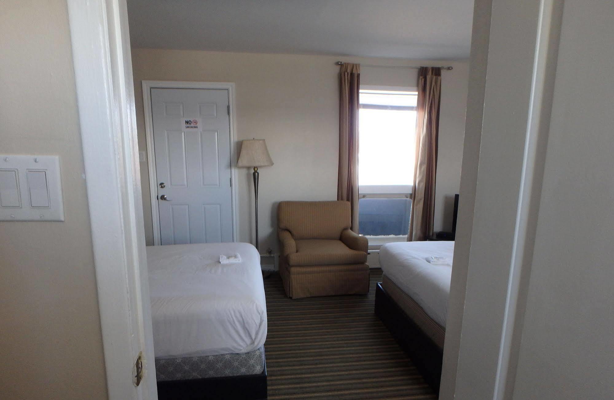 New Liskeard Wheel Inn Motel المظهر الخارجي الصورة
